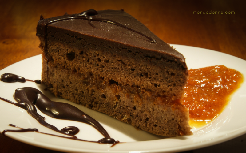 Torta sacher al cioccolato, dolce tradizionale viennese