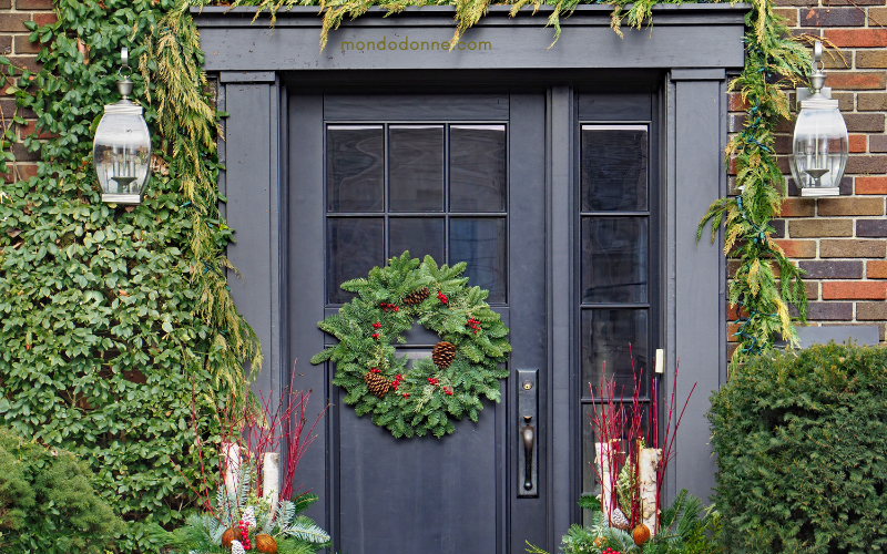 Come decorare la porta di casa per Natale